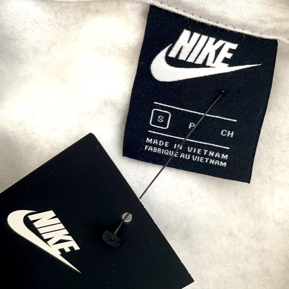 ❤️ SOLD | NIKE NWT Women’s Light Heather Gray NIKE Hooded Sweatshirt Size Small - Picture 3 of 7